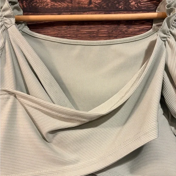 SHEIN Puff Sleeve Crop Top - Light Gray - Picture 8 of 12